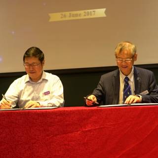 HKU-ZIRI signed MOU with Juhua Group Cooperation